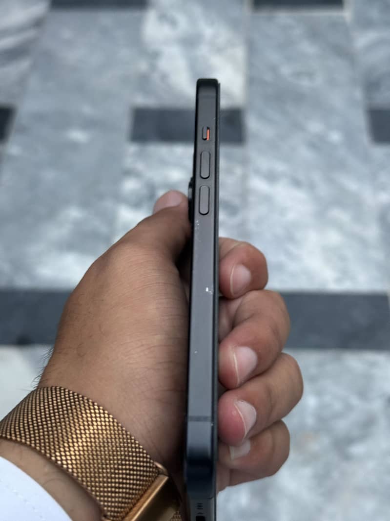 Apple iPhone 15 1