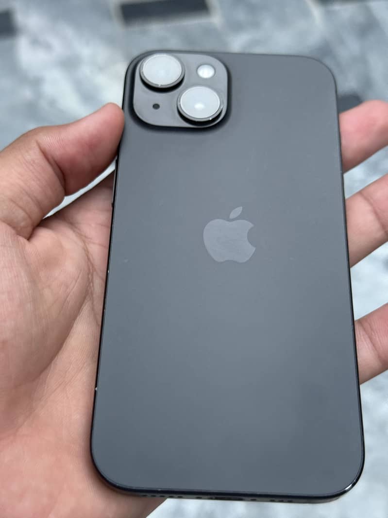 Apple iPhone 15 5