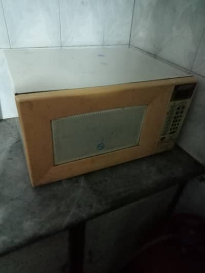 microwave oven