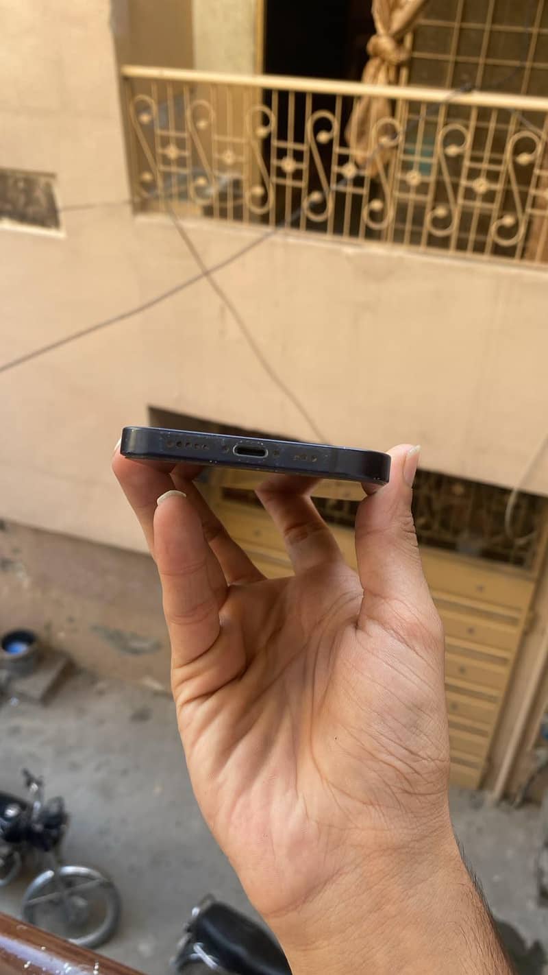 Apple iPhone 12 2