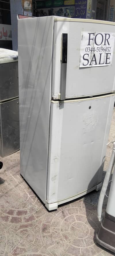 Fridge Dawlance Medium Size