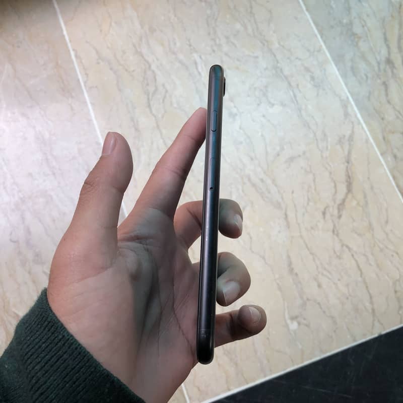 Apple iPhone SE 4