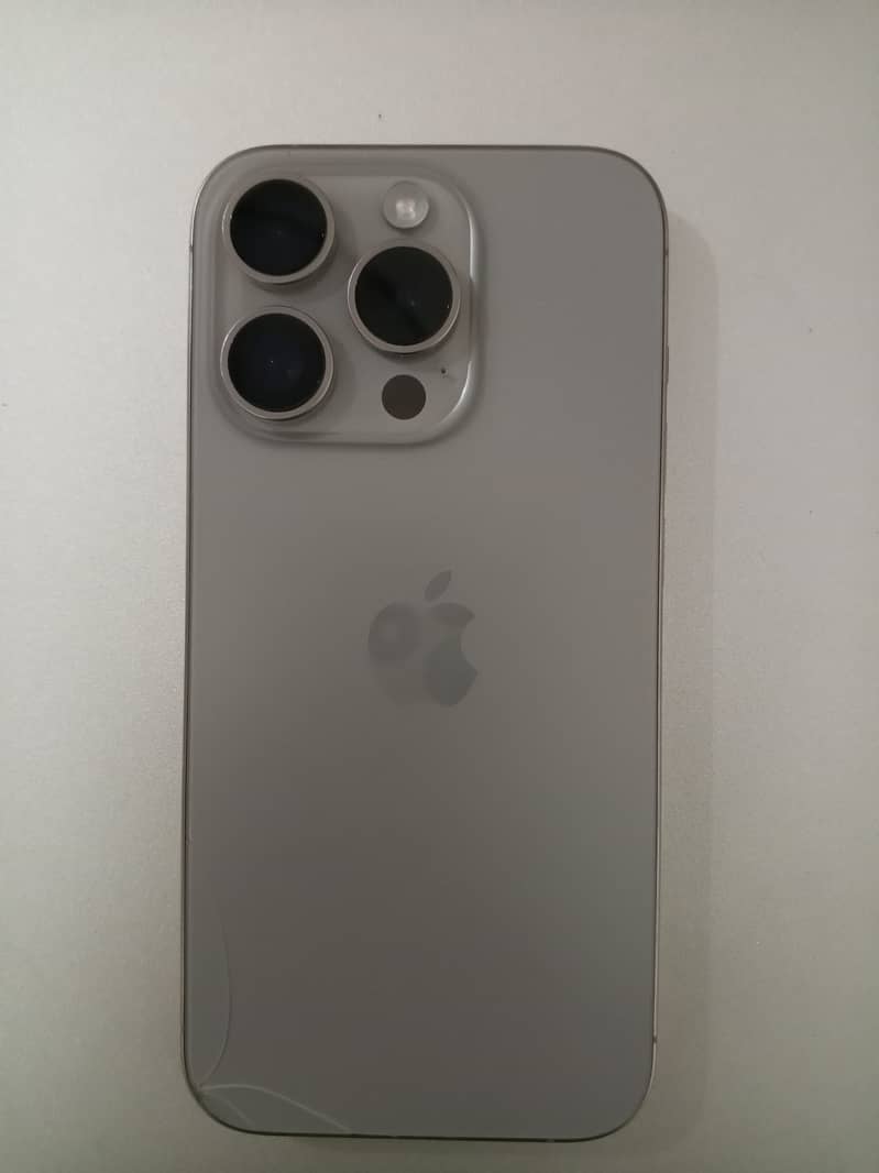 Apple iPhone 15 Pro 0