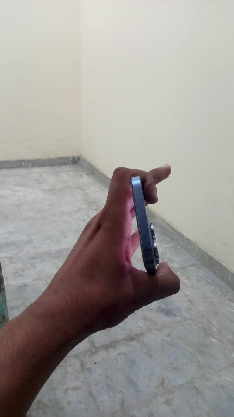 Apple iPhone 13 Pro Max 2