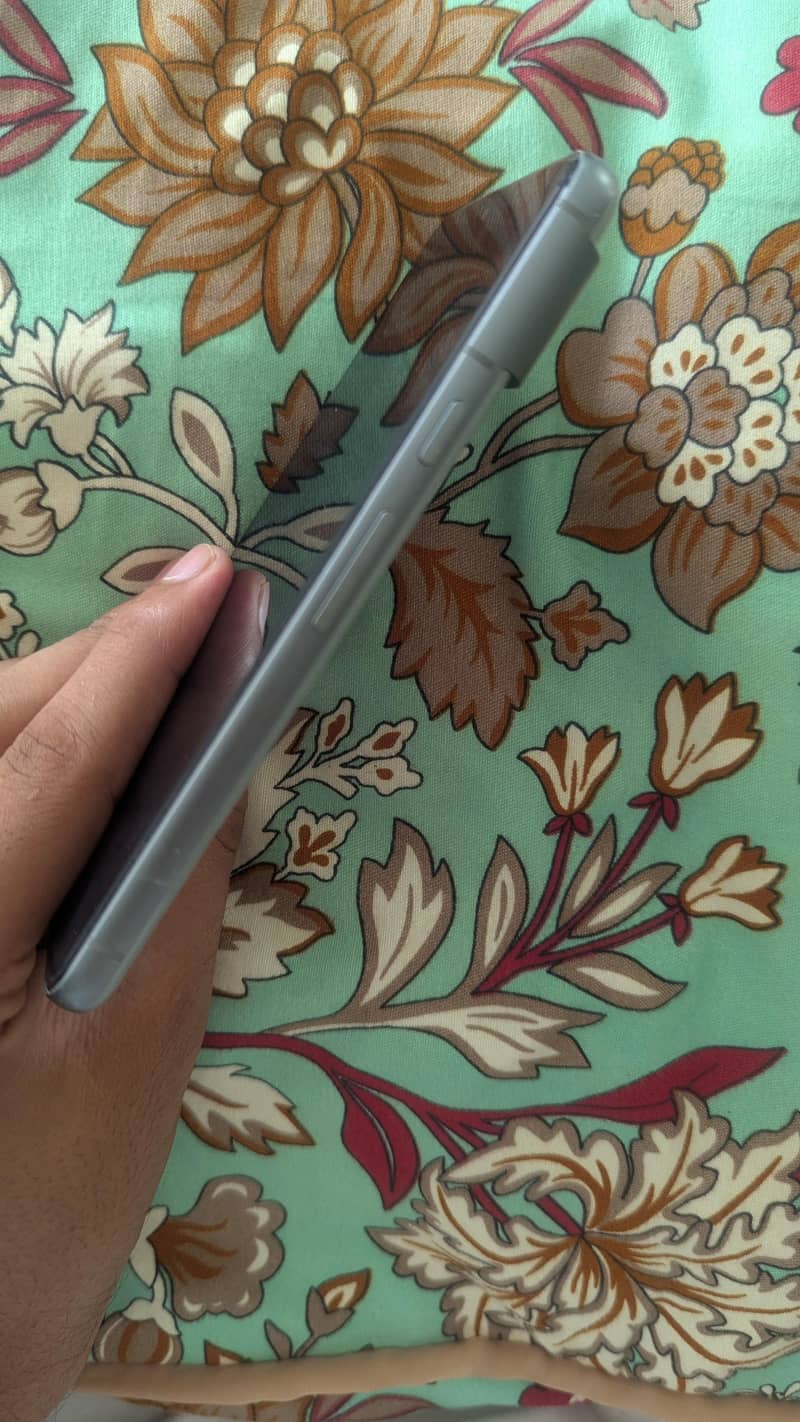 Google Pixel 8 2