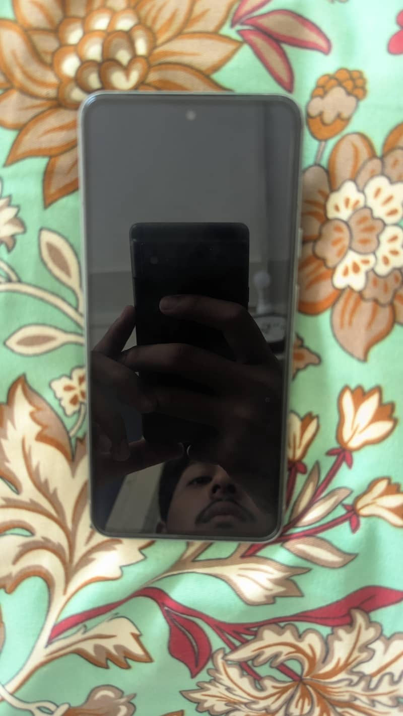 Google Pixel 8 3