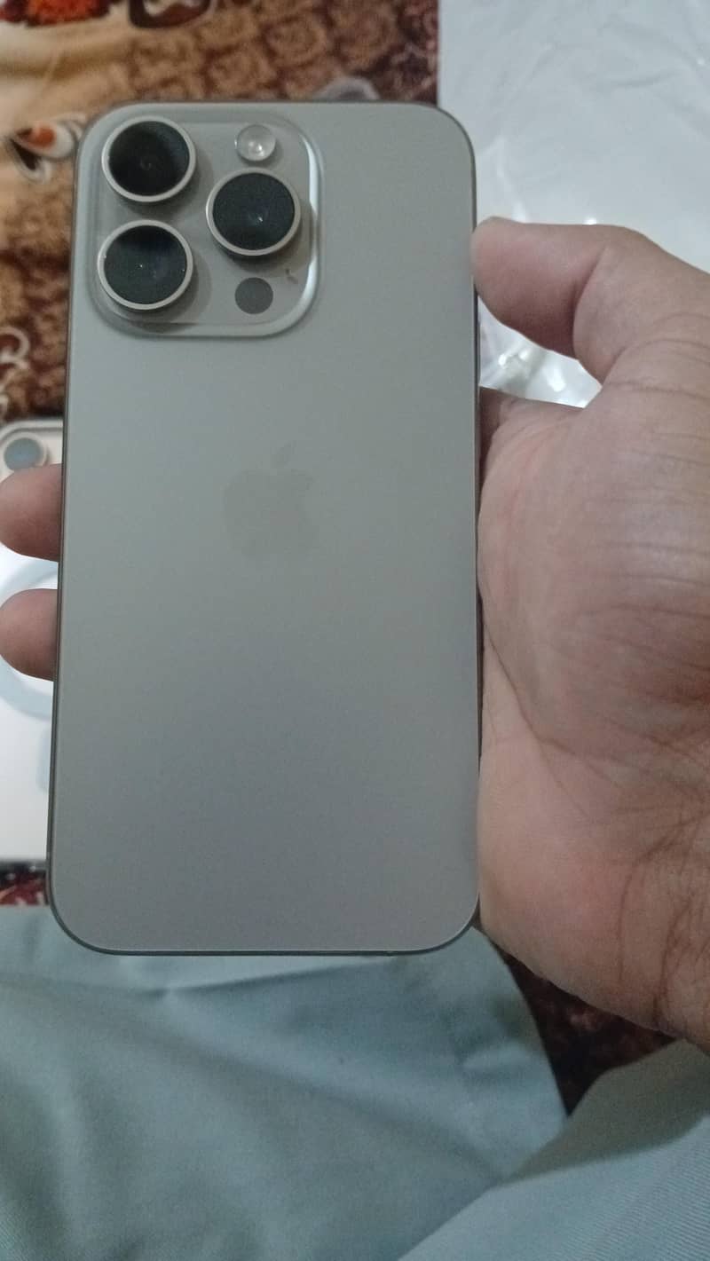 Apple iPhone 15 Pro 2