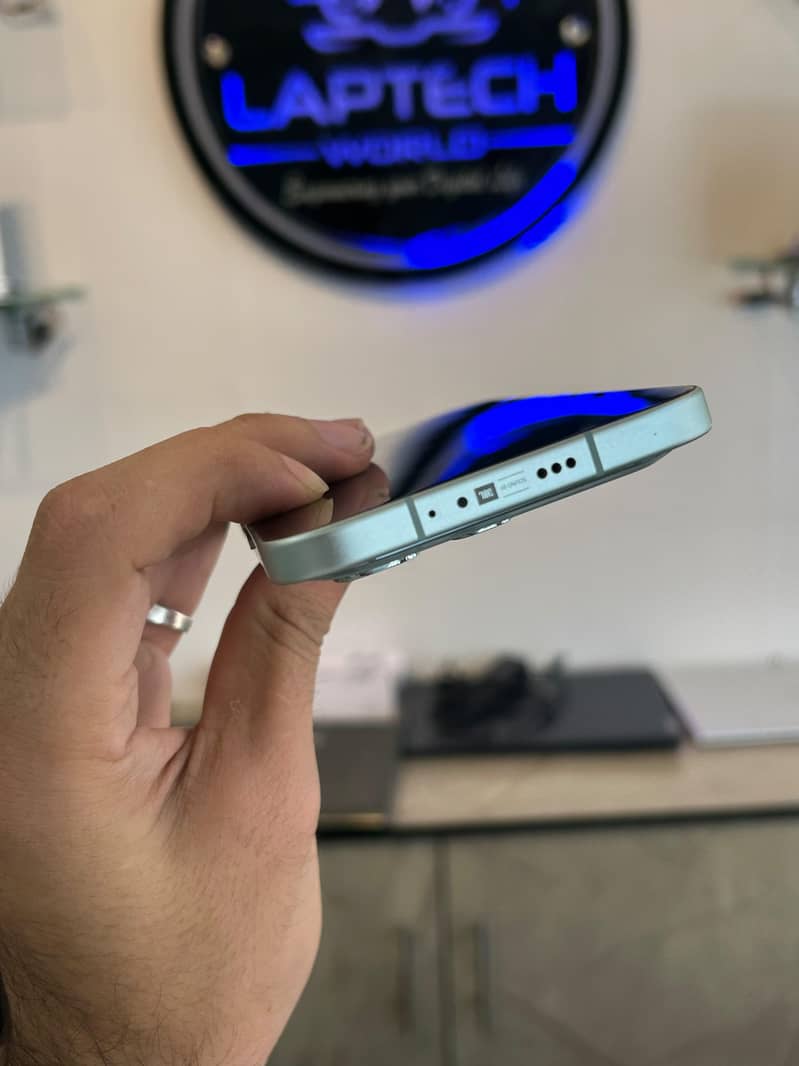 Infinix Note 60 Complete Box 4