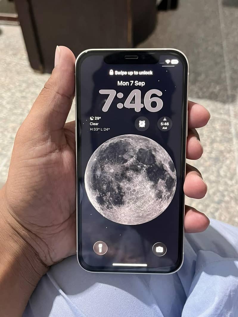 Apple iPhone 12 6