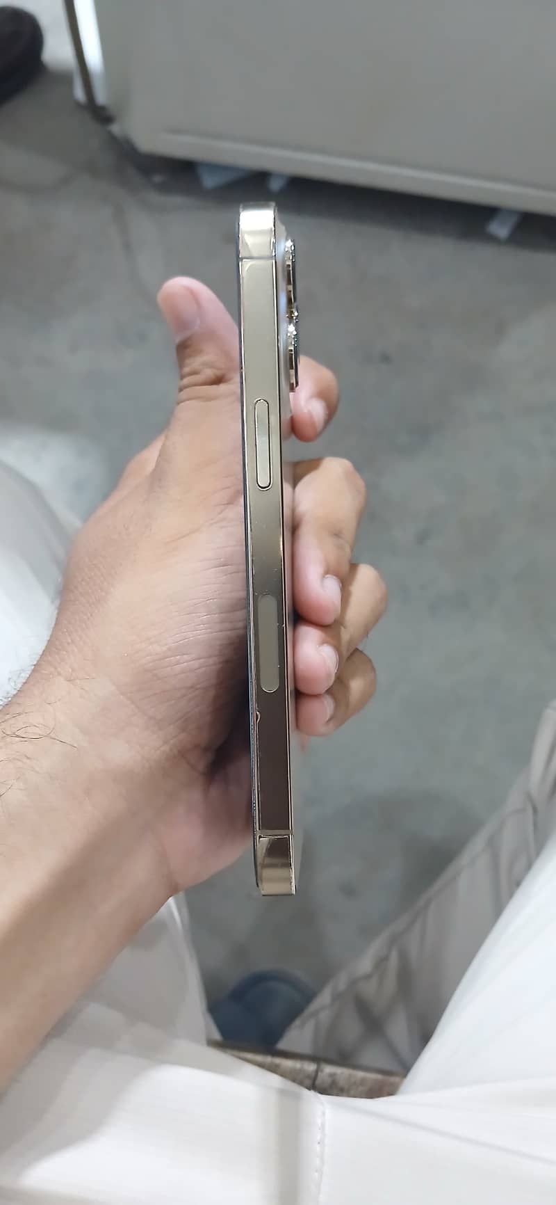 Apple iPhone 13 Pro 4