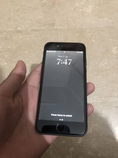 Apple iPhone 8