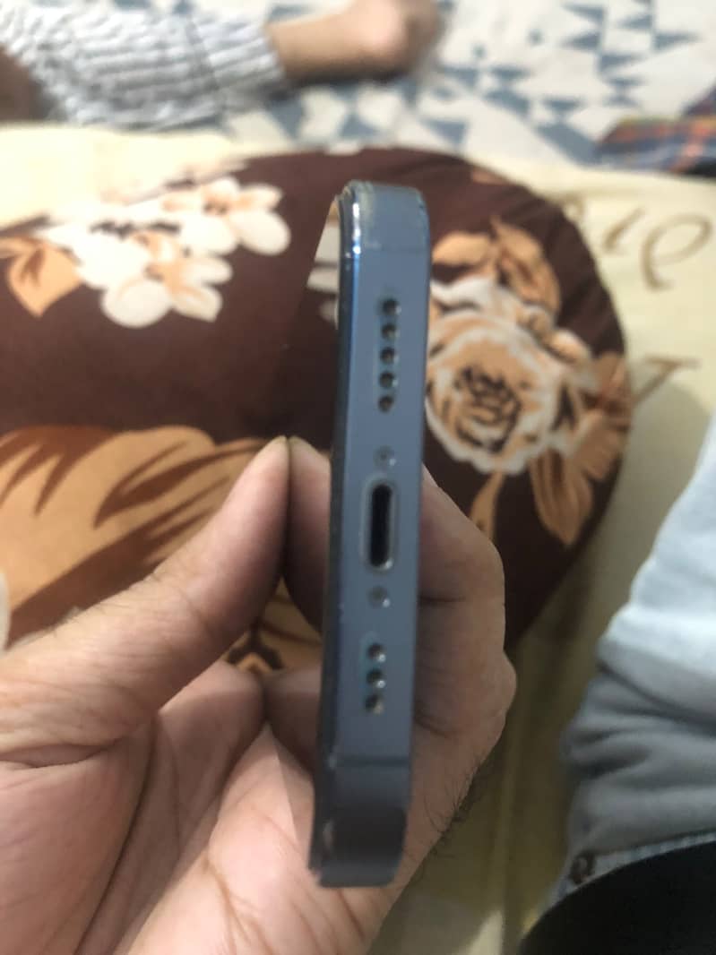 Apple iPhone 13 Pro 0