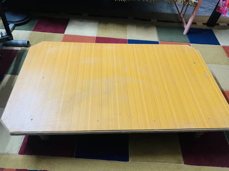 Floor sitting dinning table 0