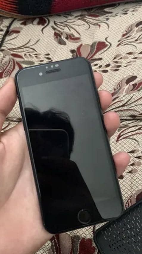 Apple iPhone SE 3rd 7