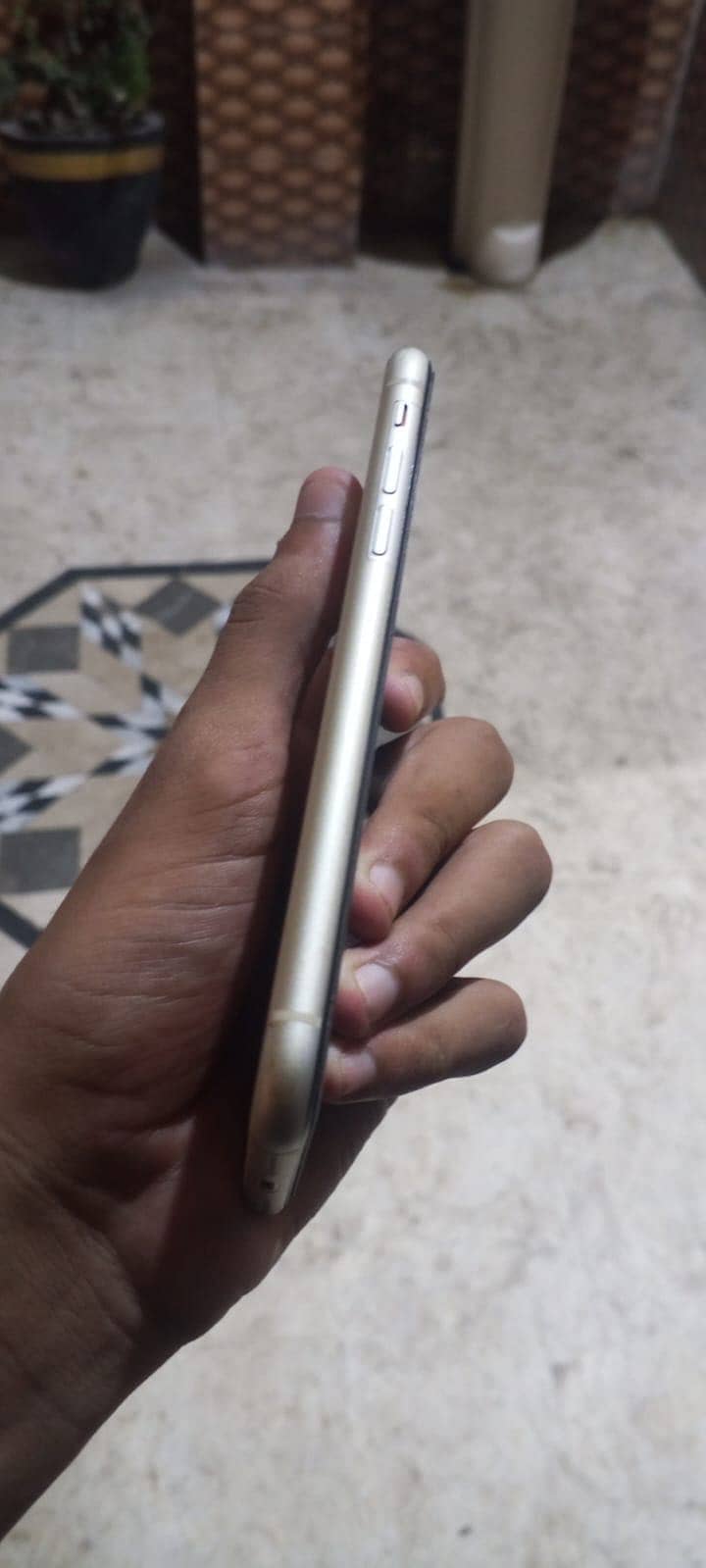 Apple iPhone 11 3