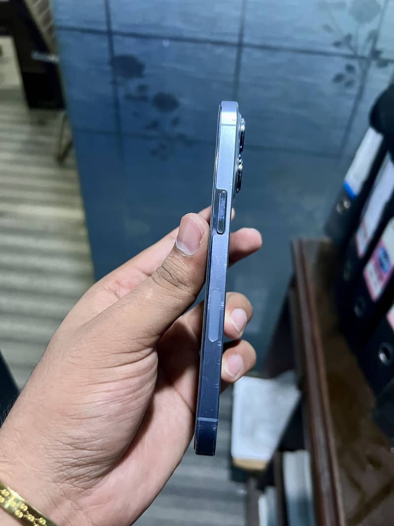 Apple iPhone 13 Pro 0