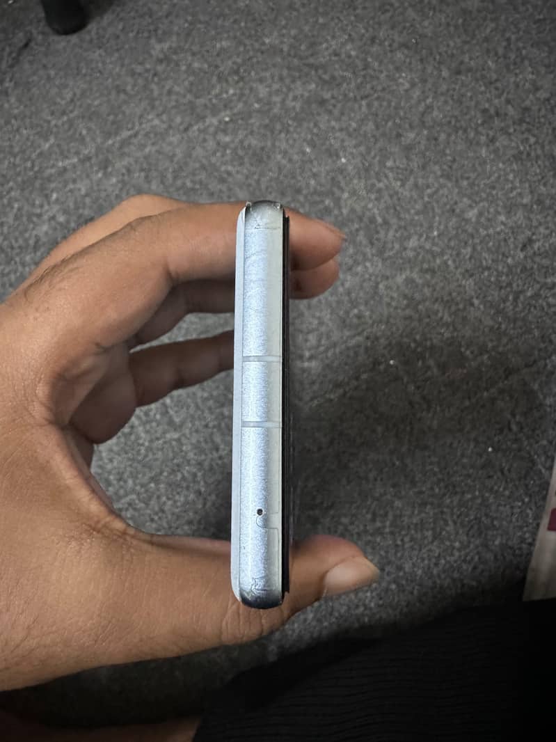 Google Pixel 7a 3