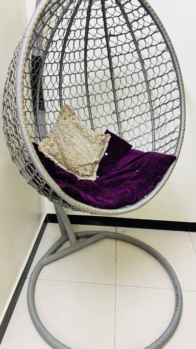 Luxurious swing chair