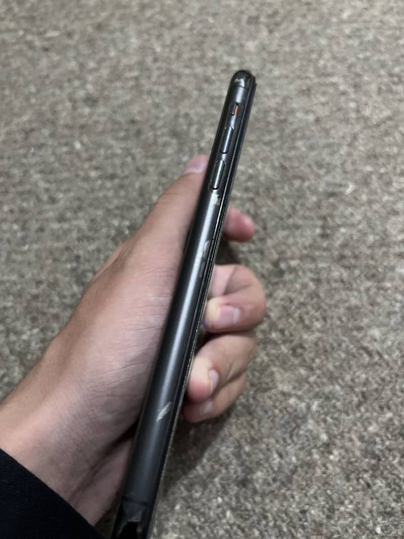 iPhone 11 Pro Max sim working 3
