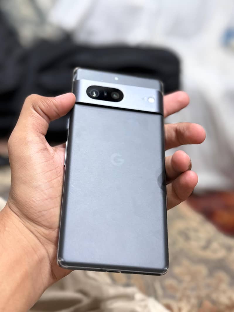 Google Pixel 7 4