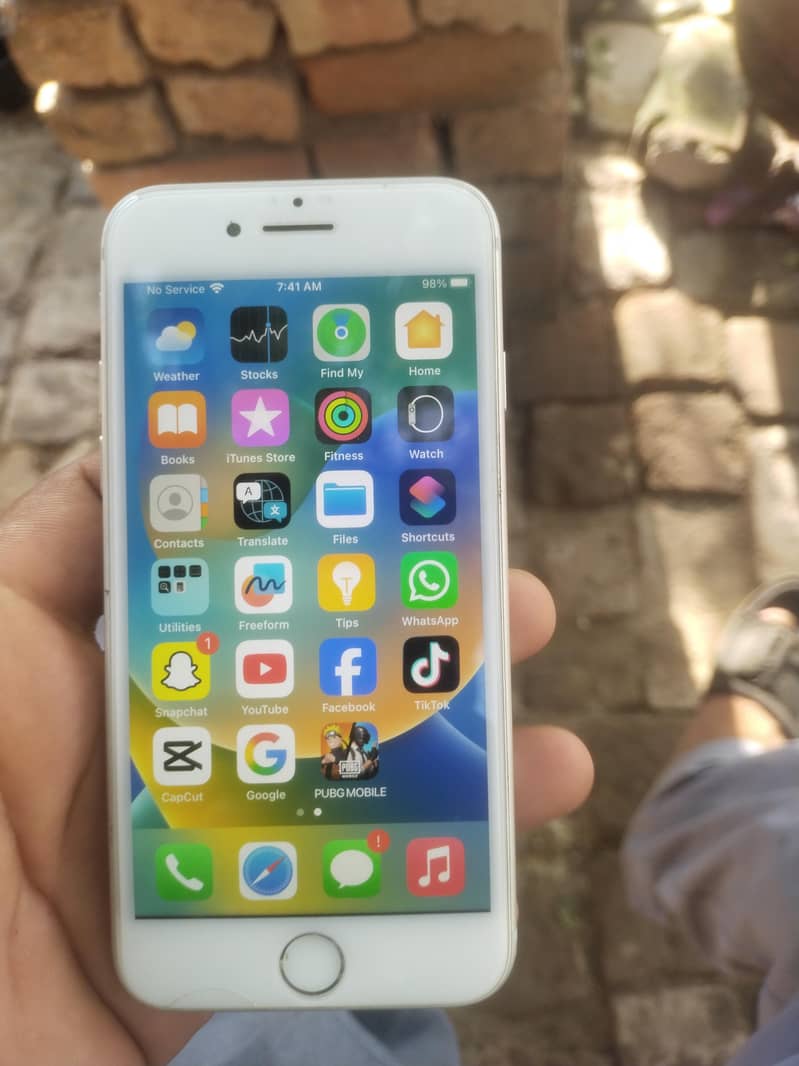 Apple iPhone 8 3