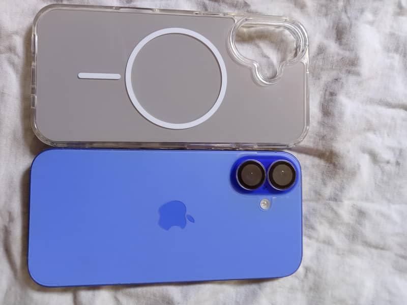 Apple iPhone 16 1