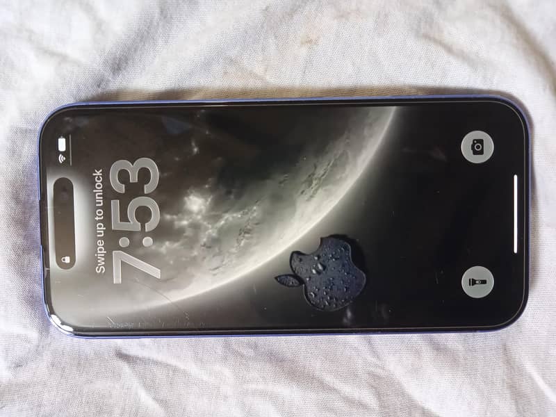 Apple iPhone 16 8