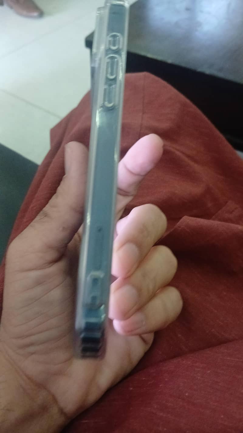 Apple iPhone 17 Pro Max 2