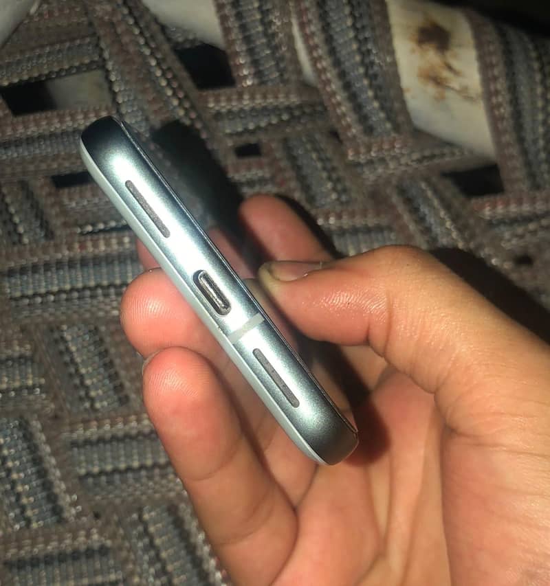 Google Pixel 8 3