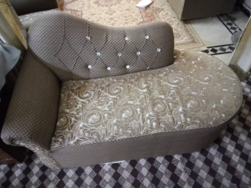 SOFA SET + DEWAN + CHAIRS + Mini Round Table 1