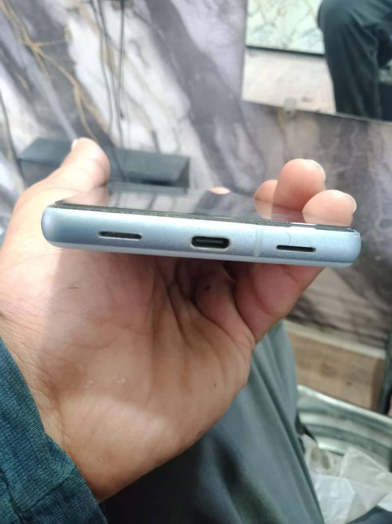 Google Pixel 7a 3