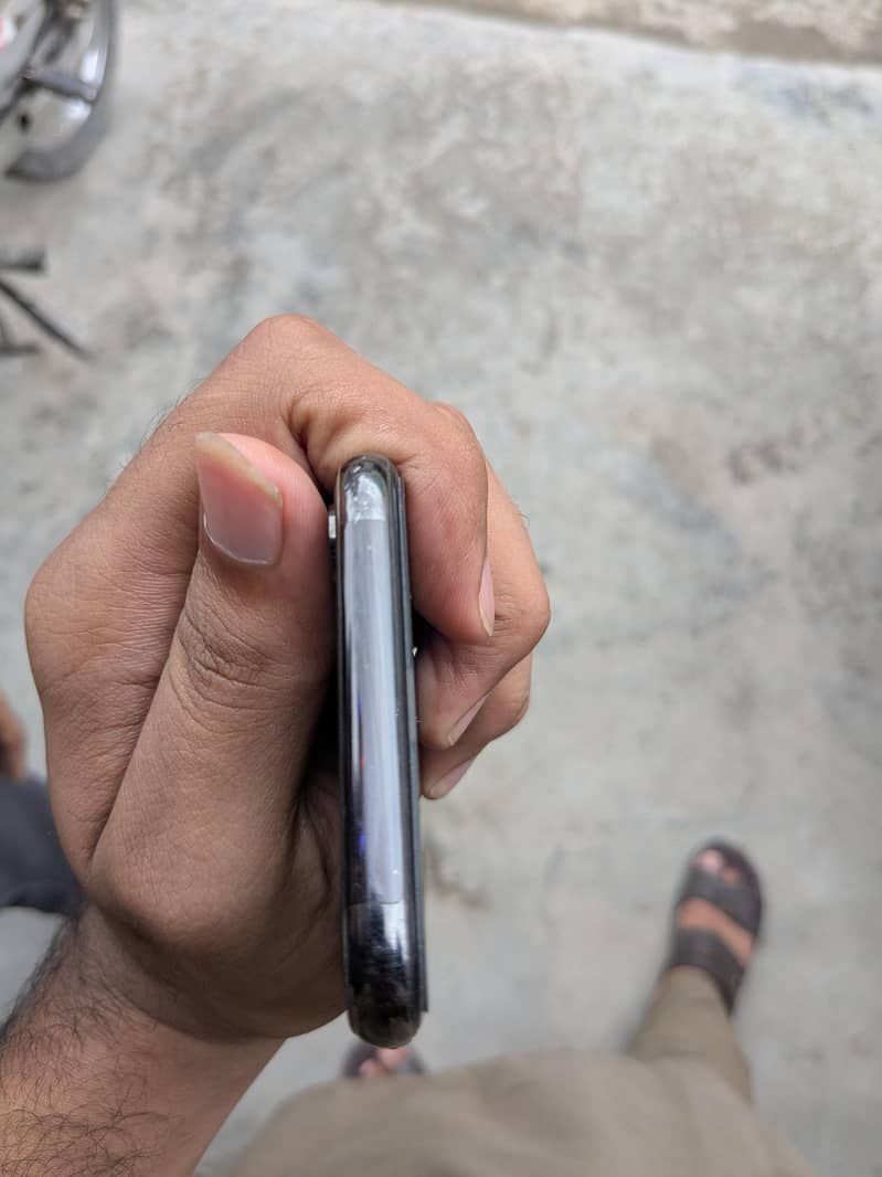 Apple iPhone X 5
