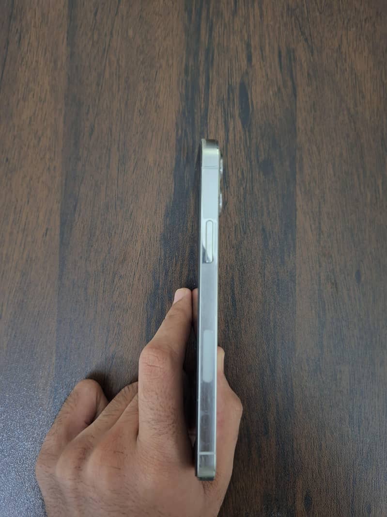 Apple iPhone 12 Pro 3