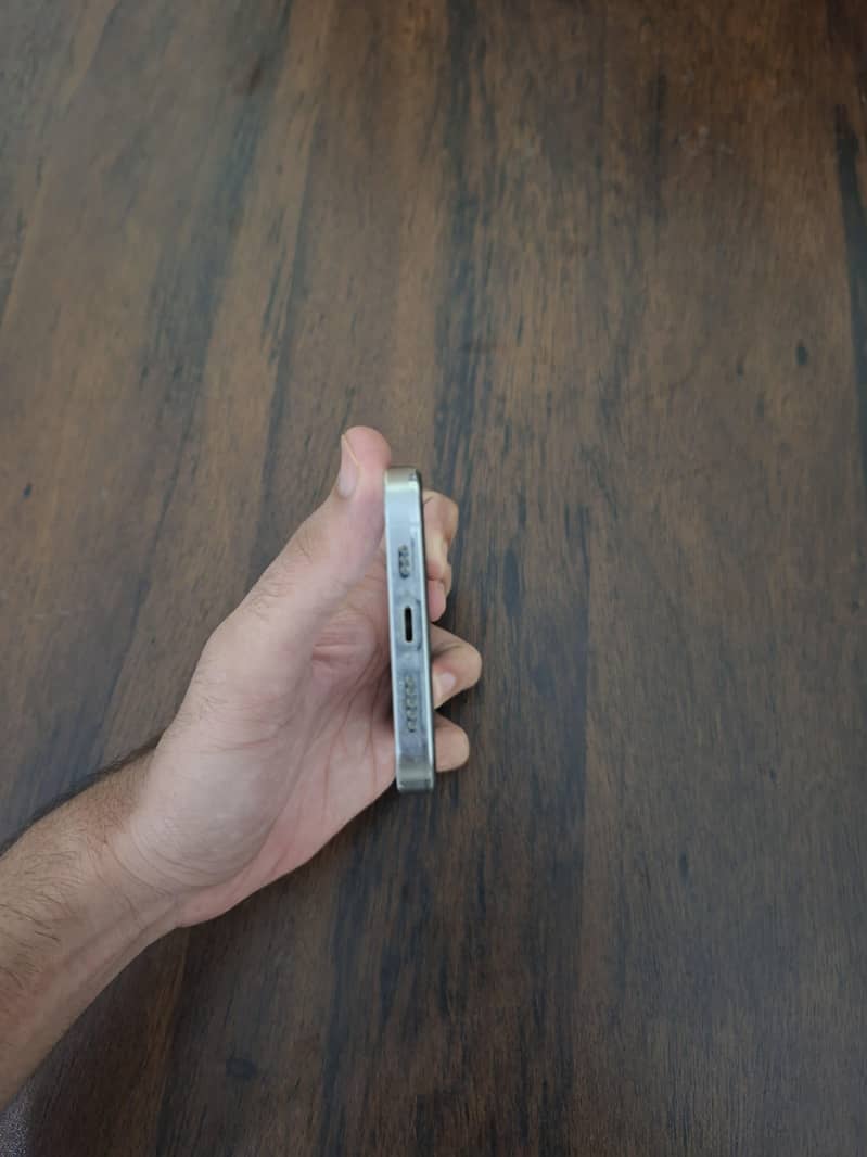 Apple iPhone 12 Pro 4