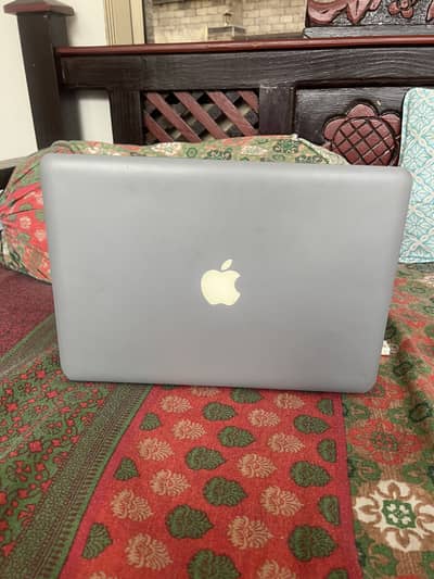 Macbook pro late 2011 8gb ram 128gb ssd