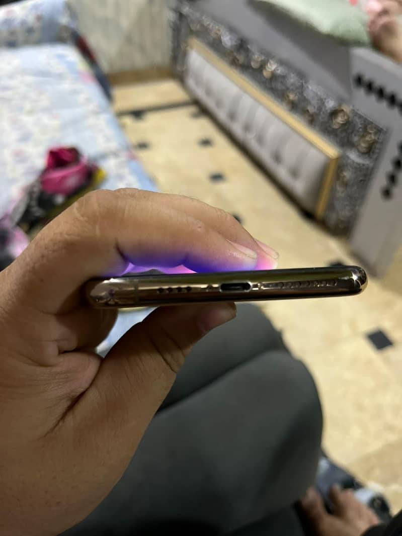 iPhone 11 Pro Max 3