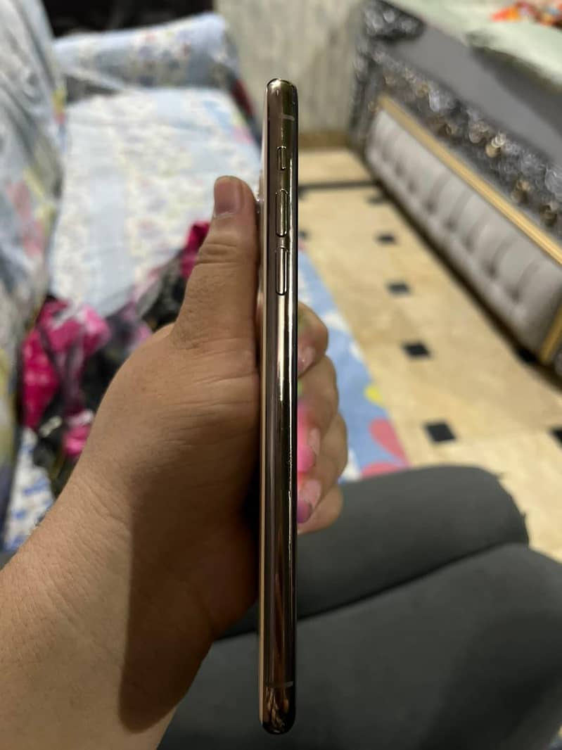 iPhone 11 Pro Max 5