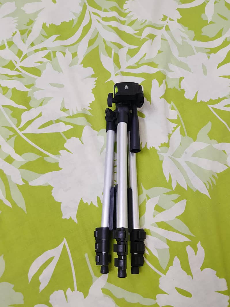 Tripod stand 1