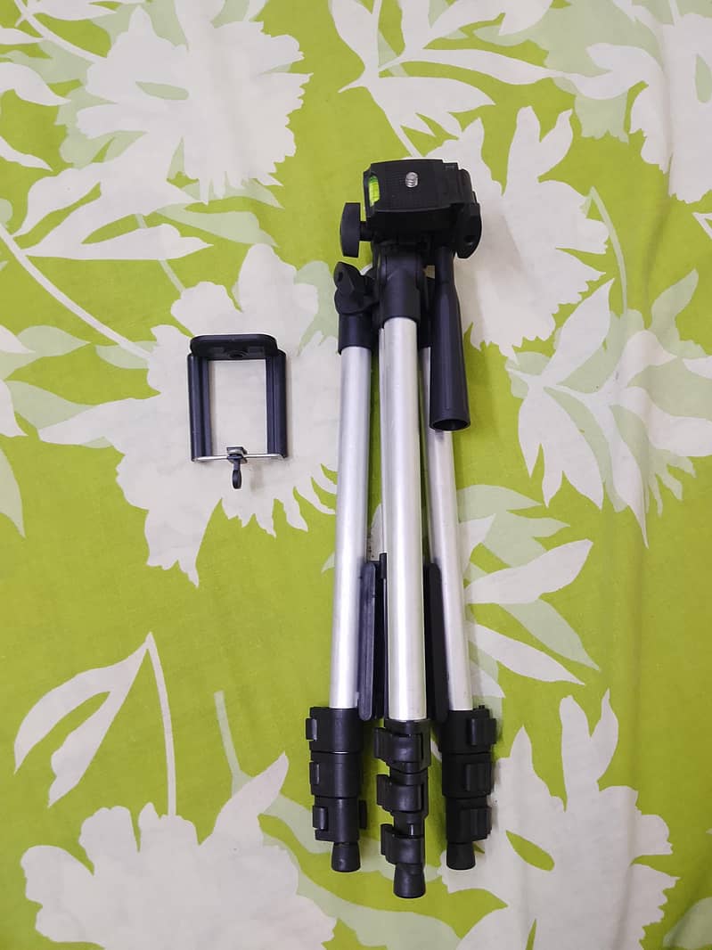 Tripod stand 3