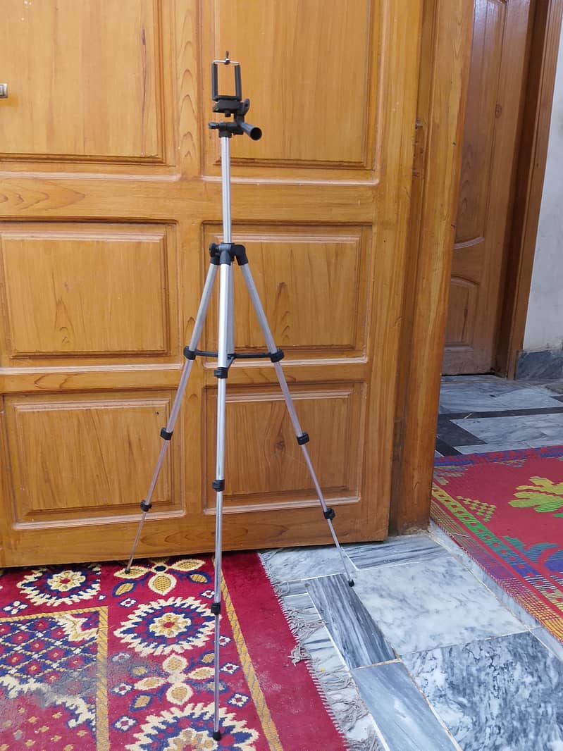 Tripod stand 5