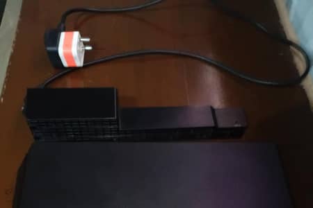 ps4 pro 1tb slightly used 10/10