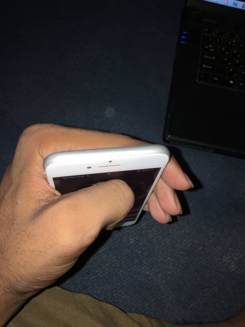 Apple iPhone 7 15