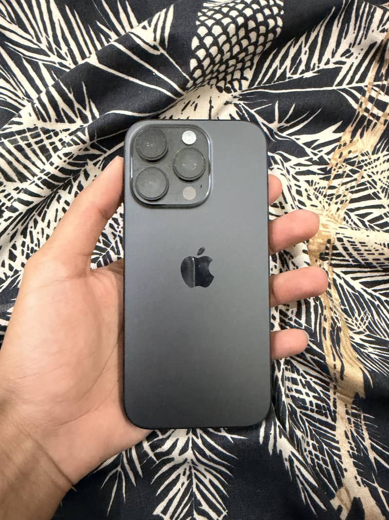 Apple iPhone 16 Pro 5