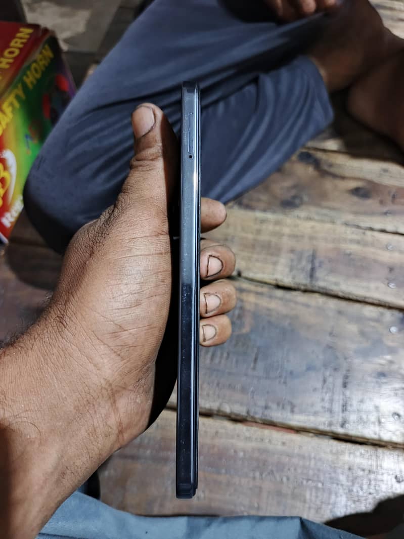 Tecno  30  2
