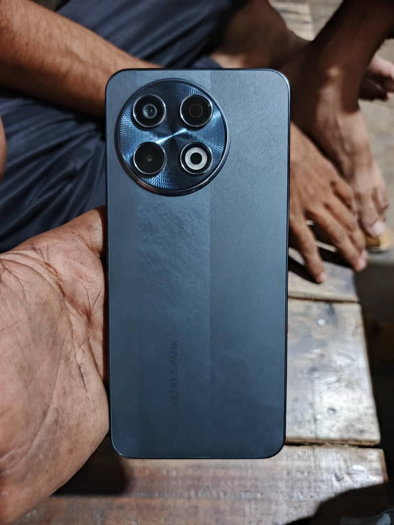 Tecno  30  3