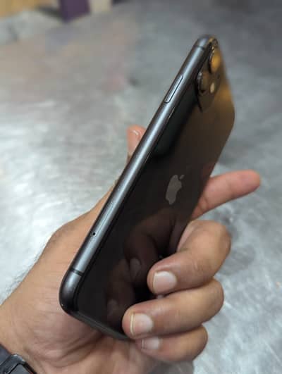 Apple iPhone 11