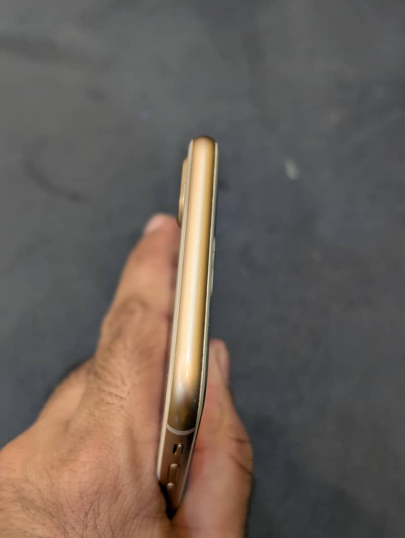 Apple iPhone 8 Plus 5