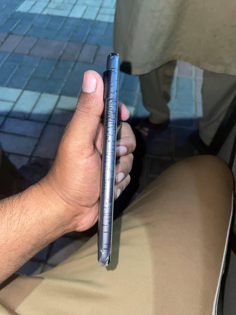 Google Pixel 7 4