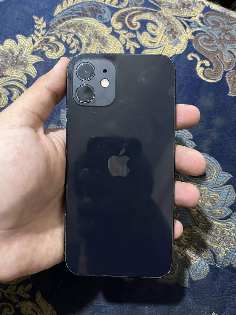 Apple iPhone 12 6