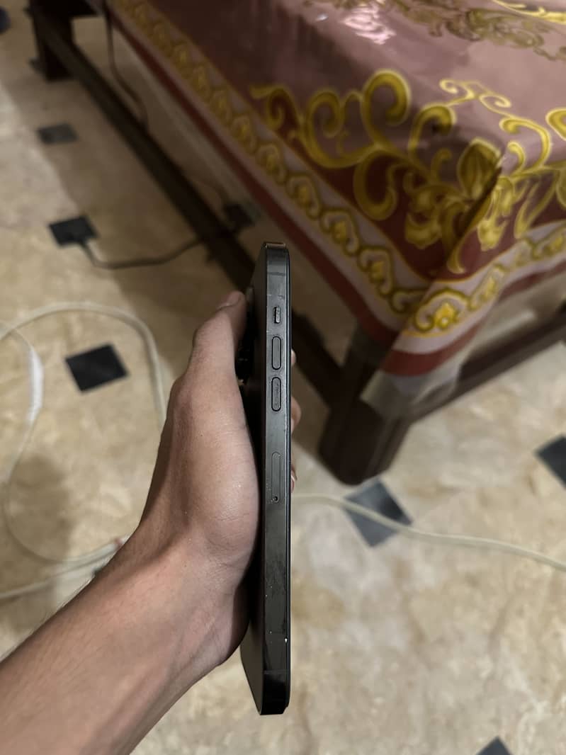 Apple iPhone 14 Pro Max 3